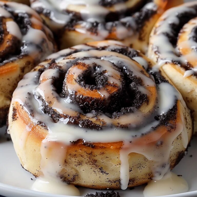 Easy Oreo-Stuffed Cinnamon Rolls Recipe