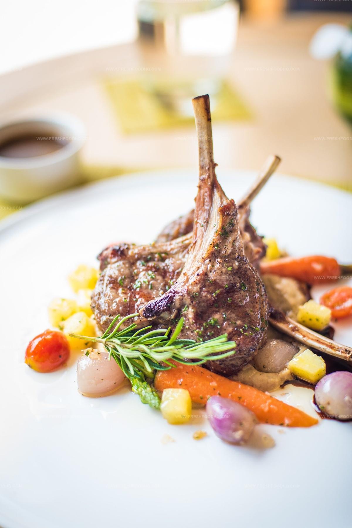 Herb-Crusted Lamb Chops with Roasted Vegetables Recipe