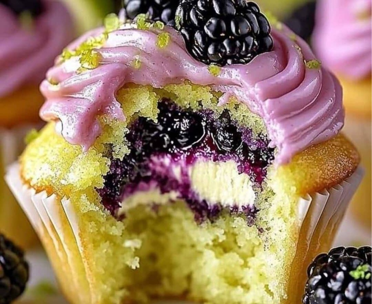 Blackberry Lime Cheesecake Cupcakes Recipe