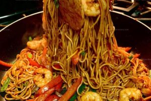 Shrimp Lo Mein with Red and Green Peppers Recipe