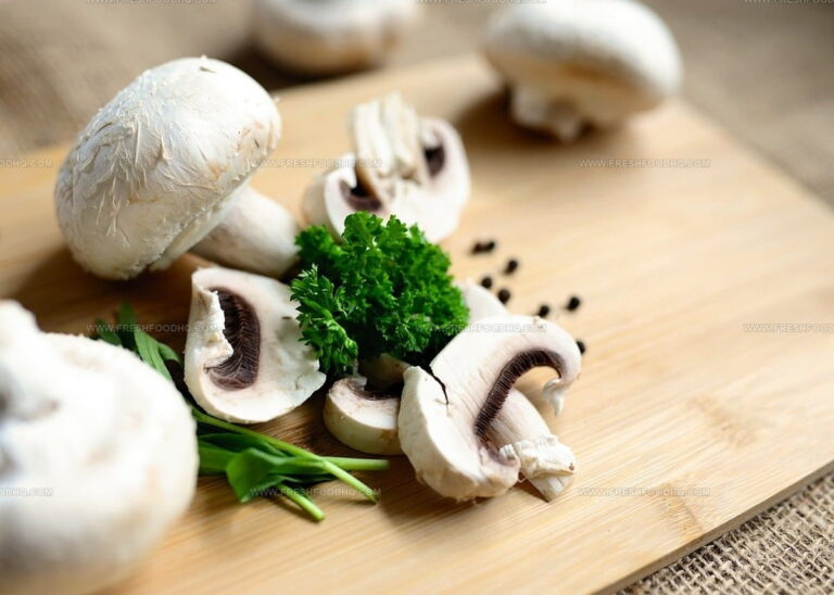What Do Mushrooms Taste Like? Earthy Wonders on Your Plate!