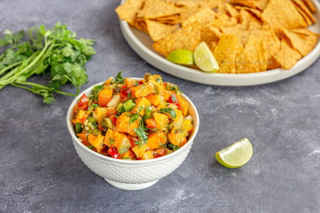 Does Chopping Style Affect How Substitutes Blend Into Salsa?