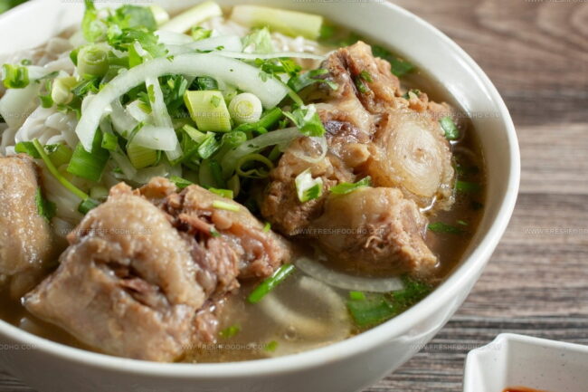 When Should You Opt For Bone-In Substitutes To Replicate Oxtail’s Richness?