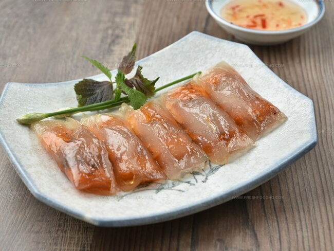 Banh Bot Loc (Vietnamese Tapioca Dumplings)