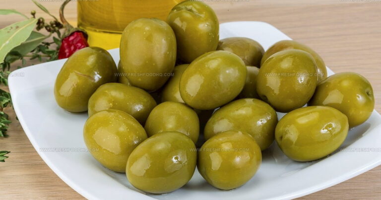 29 Authentic Greek Olives: Tasty Mediterranean Gems to Relish